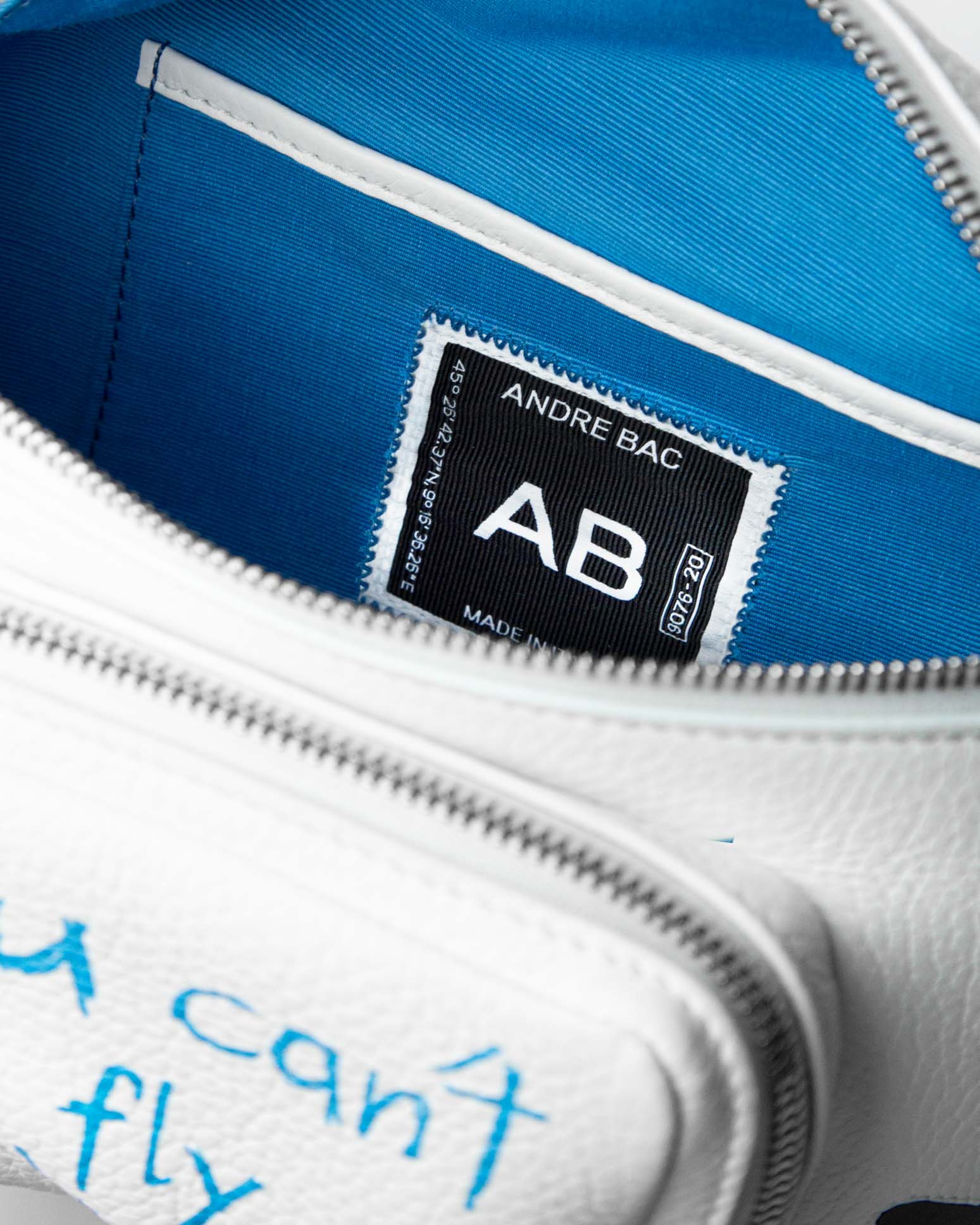 Beltbag White inside Label